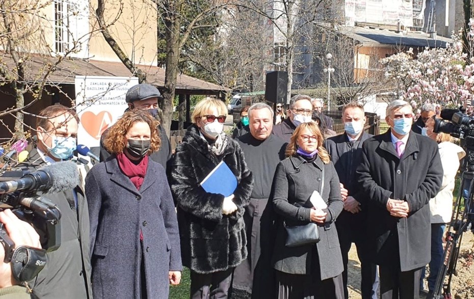 PREDSTAVLJANJE ZAKLADE ZA OBNOVU BAZILIKE SRCA ISUSOVA I IZGRADNJU PASTORALNOG CENTRA „ANAMARIJA CAREVIĆ“